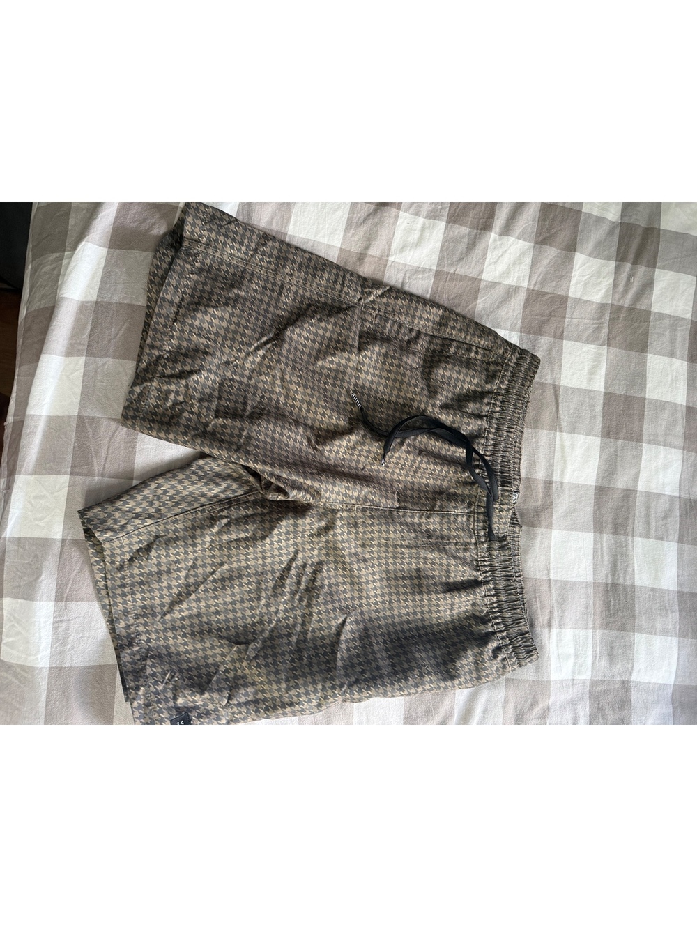 Men's Shorts | Volcom | Size Medium